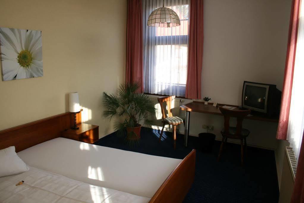 Landgasthof & Hotel Krone Eischleben Ichtershausen Zewnętrze zdjęcie