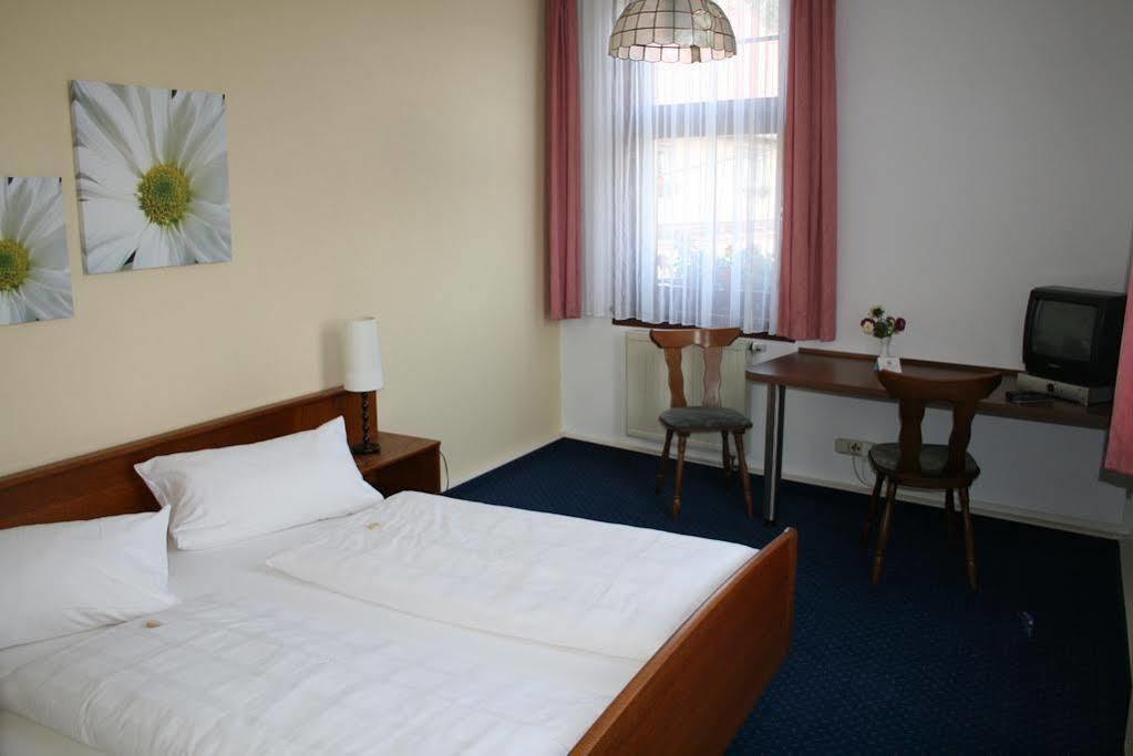 Landgasthof & Hotel Krone Eischleben Ichtershausen Zewnętrze zdjęcie